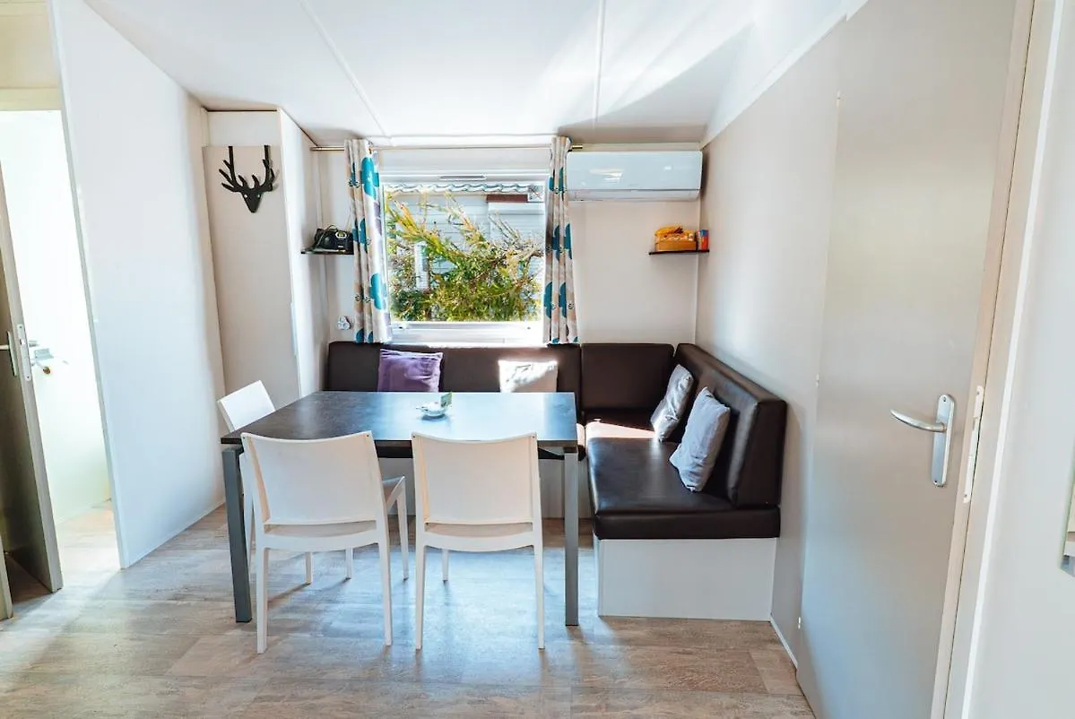 Bungalow 3 Chambres Pour 6 Pers Avec Climatisation Camping 3 Etoiles Samoëns 0*,