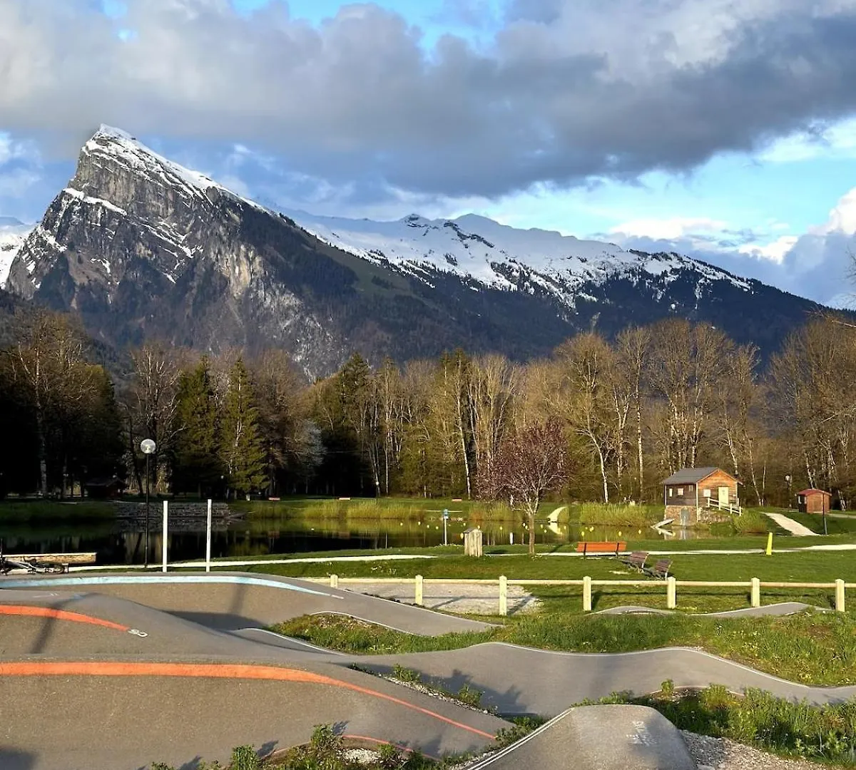 Bungalow 3 Chambres Pour 6 Pers Avec Climatisation Camping 3 Etoiles Samoëns 0*,