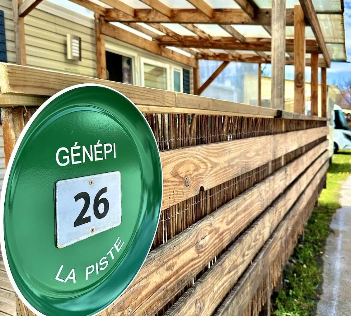Bungalow 3 Chambres Pour 6 Pers Avec Climatisation Camping 3 Etoiles Samoëns France