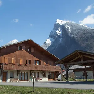 Particulier Loue 2 Appartements Communicants Dans Chalet A Samoens Jusqu A 16 Couchages Samoëns
