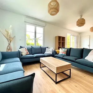 Charmante Maison Avec Piscine , Beaussais Sur Mer France